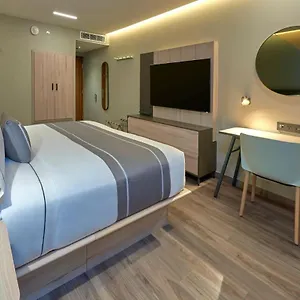 Express By Marriott Providencia Hotel